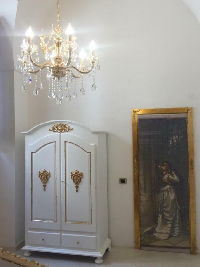 Вілла Palazzo Macchia Кутроф'яно Екстер'єр фото
